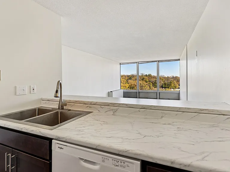 Thornton Place Apartments — Photo 8