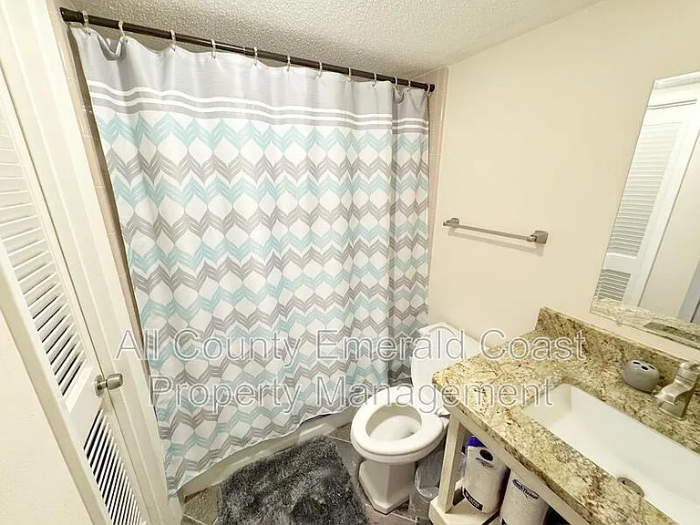 105 Country Club Dr — Photo 9