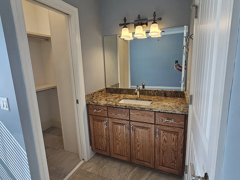 621 Hadley Ct — Photo 6