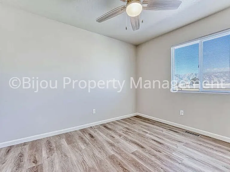 3066 Starlight Cir — Photo 21