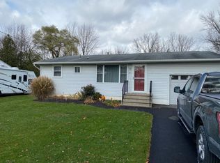 5861 Reis Dr, Cicero, NY 13039