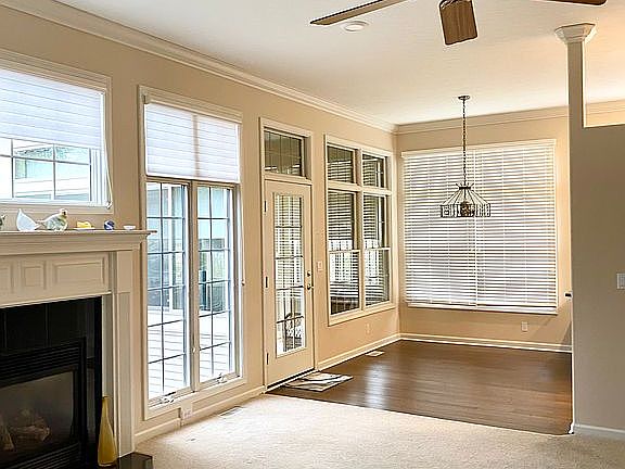 Breakfast nook