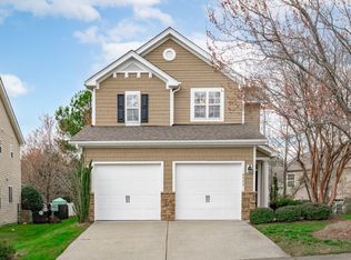 4033 Remington Oaks Cir, Cary, NC 27519
