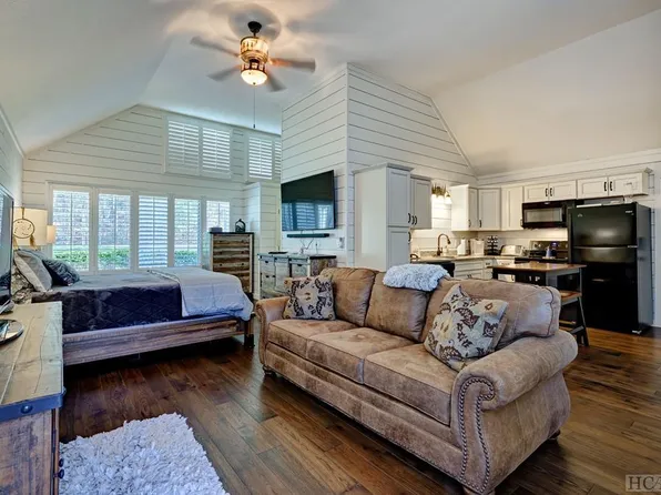 232 River Run Road #1902, Sapphire, NC 28774