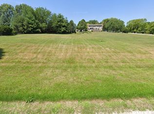 1725 Heritage Dr, Sterling, IL 61081