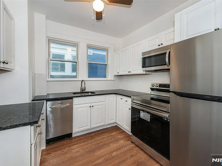 51 Riggs Pl — Photo 14