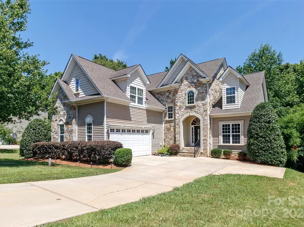 751 Irish Green Dr, Clover, SC 29710