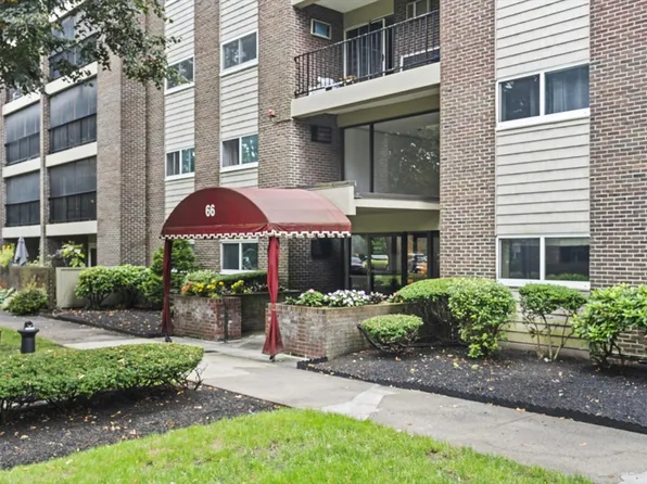 66 Main St APT 23A, Stoneham, MA 02180