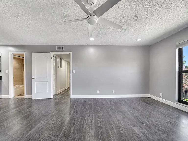 516 Osprey Dr #16C — Photo 34