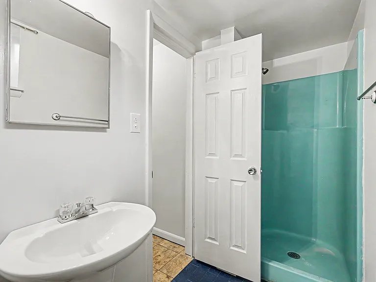 7014 Dower House Rd — Photo 2
