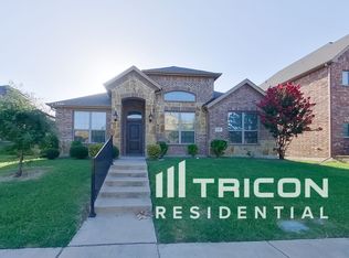 208 Melody Way, Red Oak, TX 75154