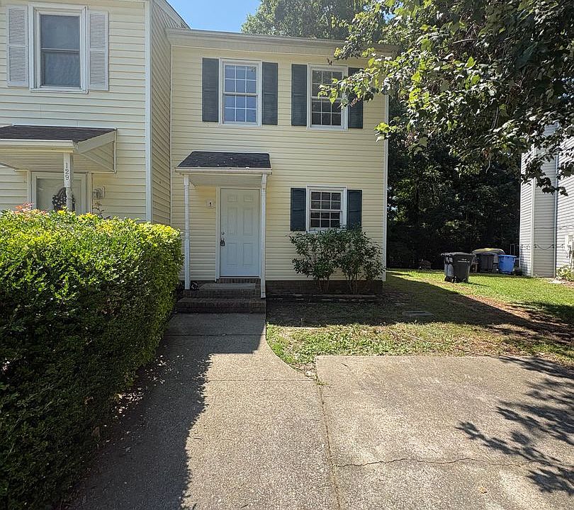 1st image of 131 Greenford Pl