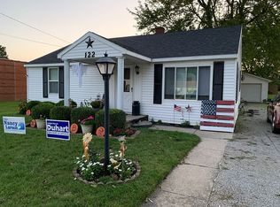 122 S Adrian St, Lyons, OH 43533