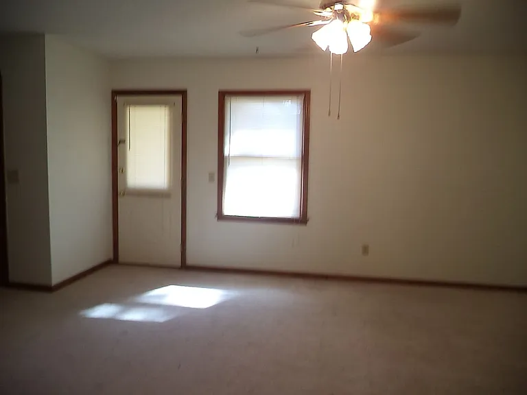 103 Kramer Ct — Photo 16