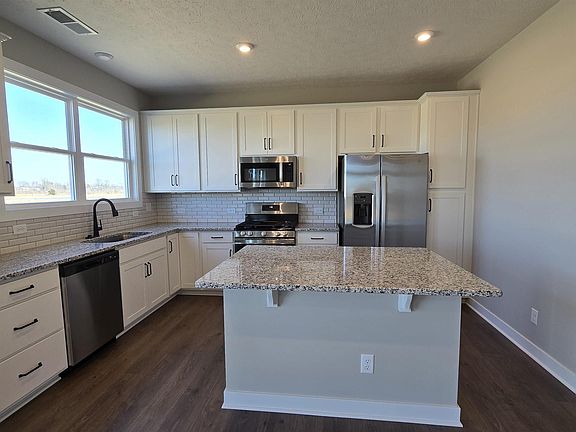 5th image of 5026 Haventree Dr