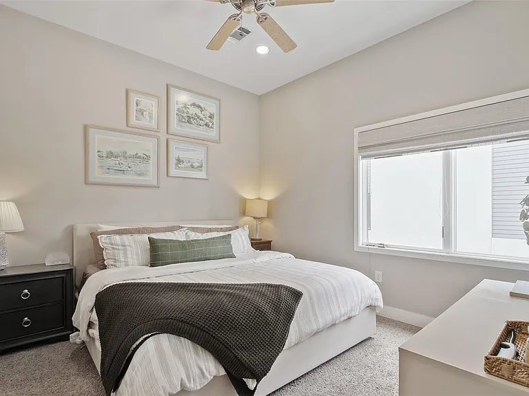 1702 S Lamar Blvd #3 — Photo 14