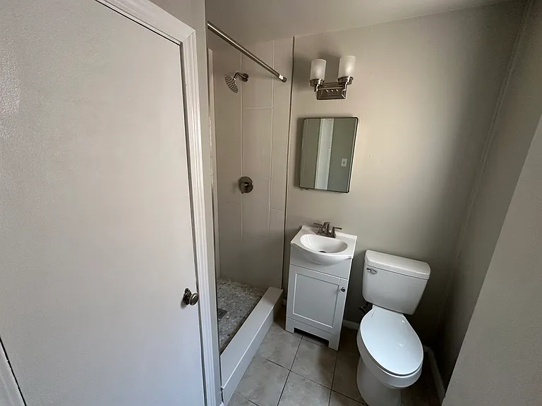 Renovated, Open Studios Near Unm / Cnm - Available Now! — Photo 51