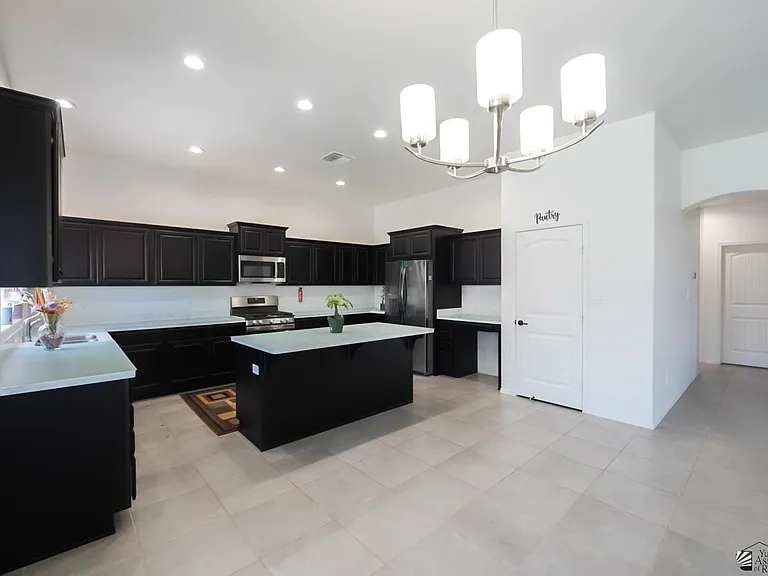 3457 W 39th Ln — Photo 16