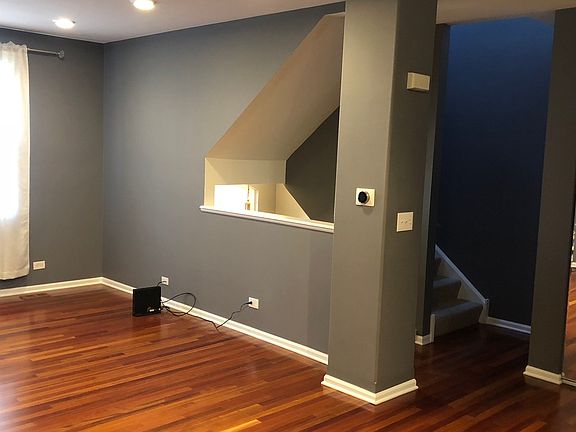 2nd image of 1052 N Claremont Dr