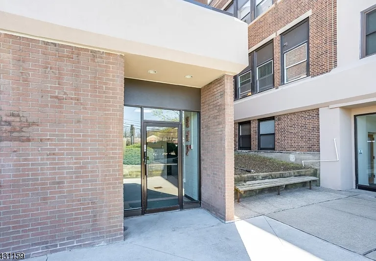 124 E Main St #209 — Photo 19