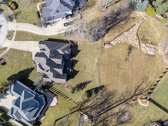 3rd image of 2441 Brantwood Dr