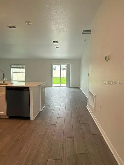 707 Grove St — Photo 6