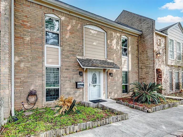 10716 Briar Forest Dr #30 — Photo 2