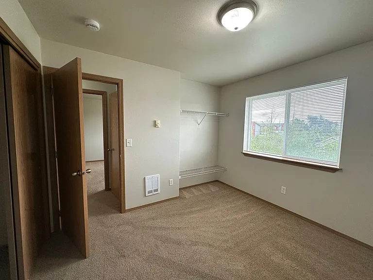 5752 Legoe Ave #202 — Photo 23