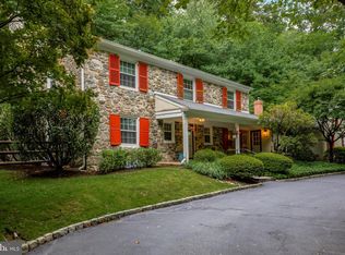 429 Morris Ave, Bryn Mawr, PA 19010