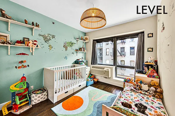 Sold by Level Group | media 18