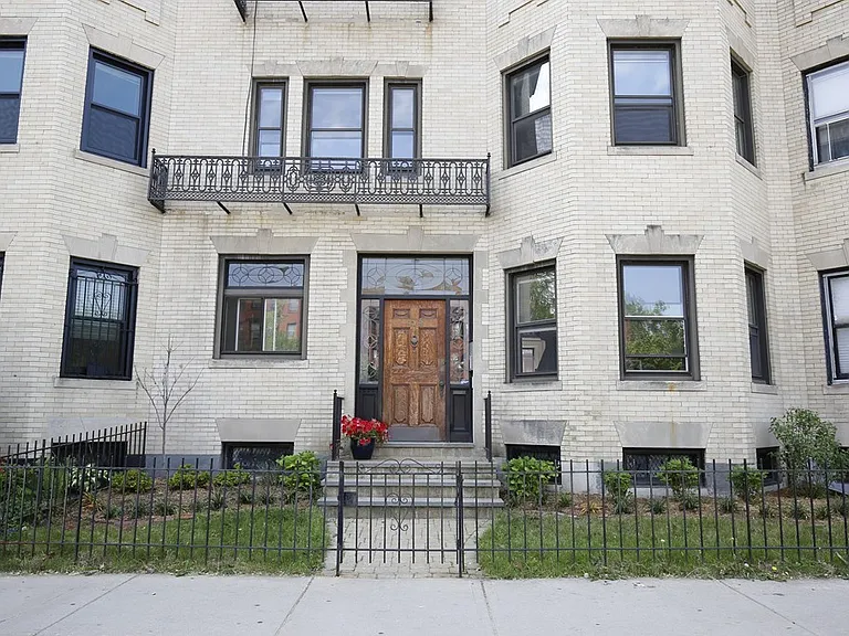 919 Beacon St #2 — Photo 10