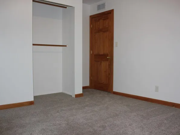 2181 Rush Pl, Lake Station, IN 46405