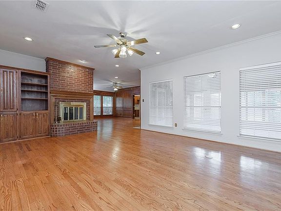 5th image of 901 Smokerise Cir
