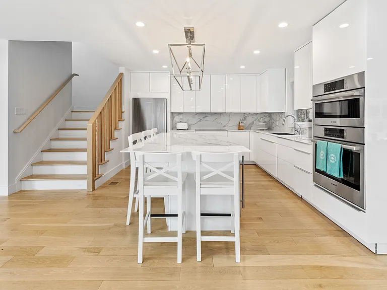212 Sebonac Rd — Photo 9