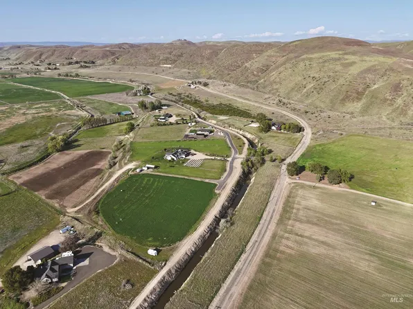 11483 Hill Rd, Payette, ID 83661