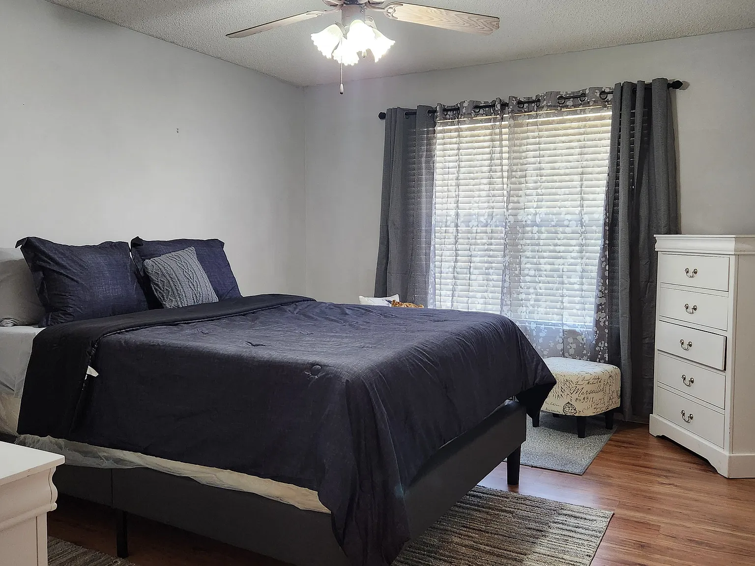 1 bed, 1.0 bath, $1,000 — Photo 2
