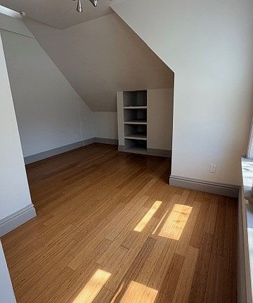 4th image of 4400 Laclede Ave #3