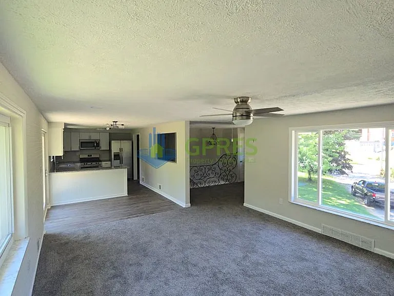 5601 Rodgers St — Photo 5