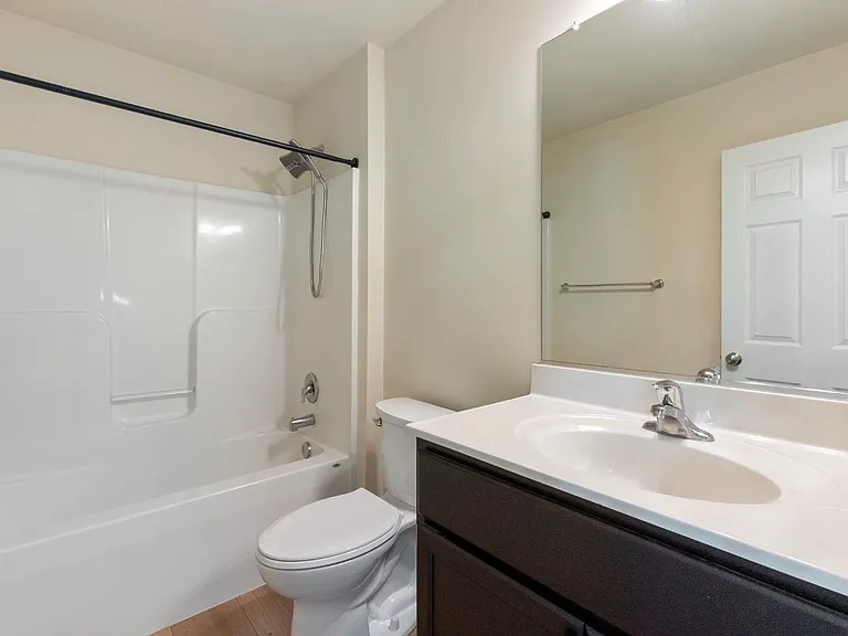 555 English Oak Ln — Photo 15