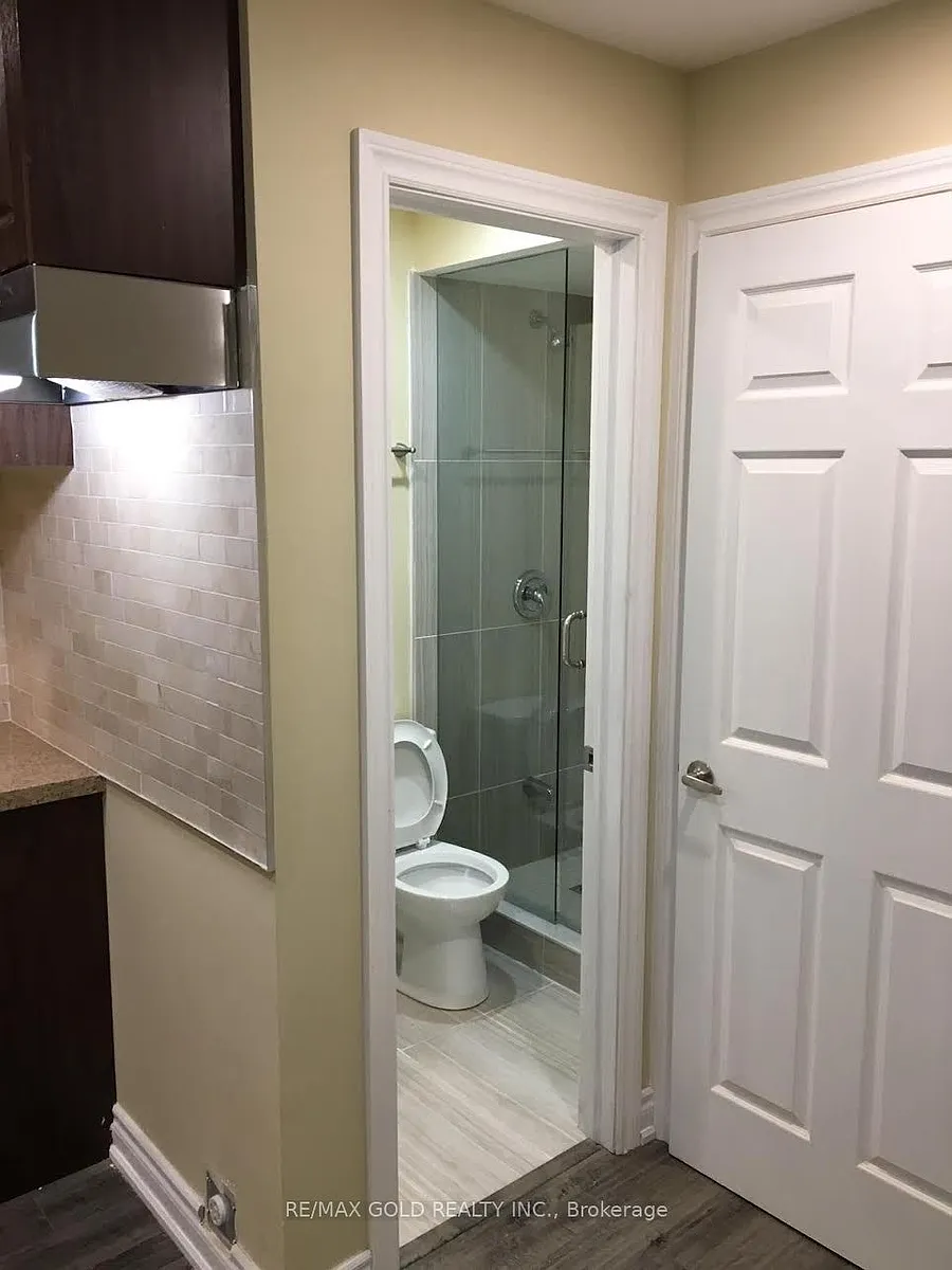 Building Photo - 62 Bandera Dr #BASEMENT