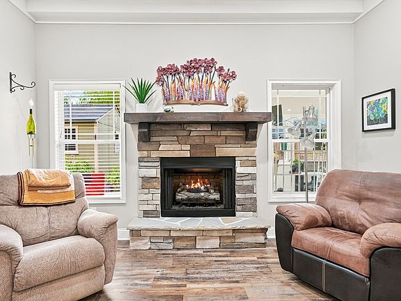 4th image of 87 Meadow Cir