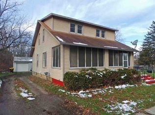 134 S Canal St, Chesaning, MI 48616