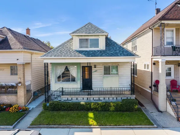 11703 Fleming St, Hamtramck, MI 48212