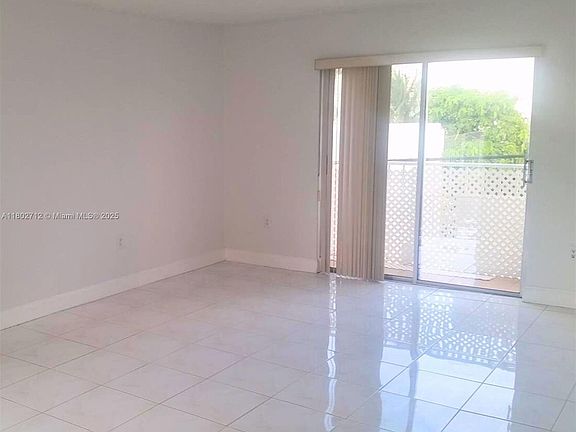2nd image of 1605 Pennsylvania Ave #404A