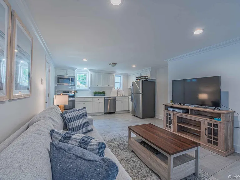 1215 W Park Ave #2 — Photo 5