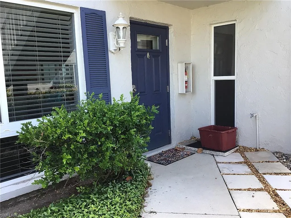 2 bed, 2.0 bath, 1335 sqft, $5,000 — Photo 2
