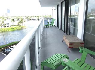 20515 E Country Club Dr APT 541, Aventura, FL 33180