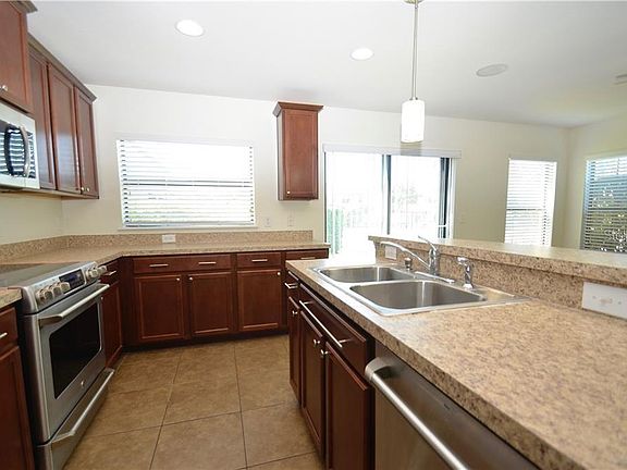 4th image of 6461 Windsor Lake Cir