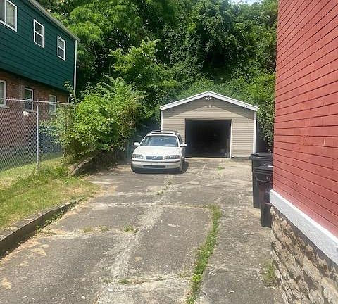 5th image of 3557 Wilson Ave