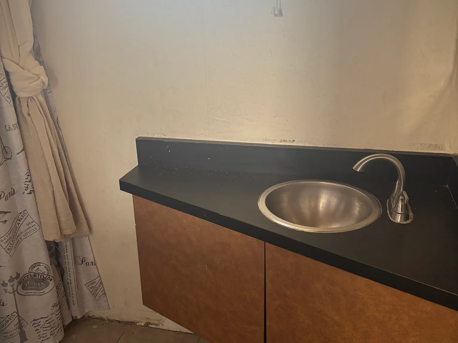 2 bed, $1,300 — Photo 4